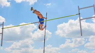 Photo of pole vaulter